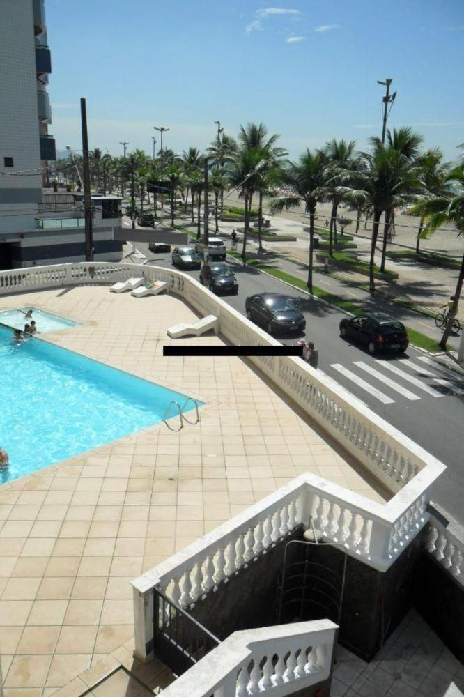 Apartamento frente ao mar com varanda e piscina Praia Grande (Santos) Exterior foto